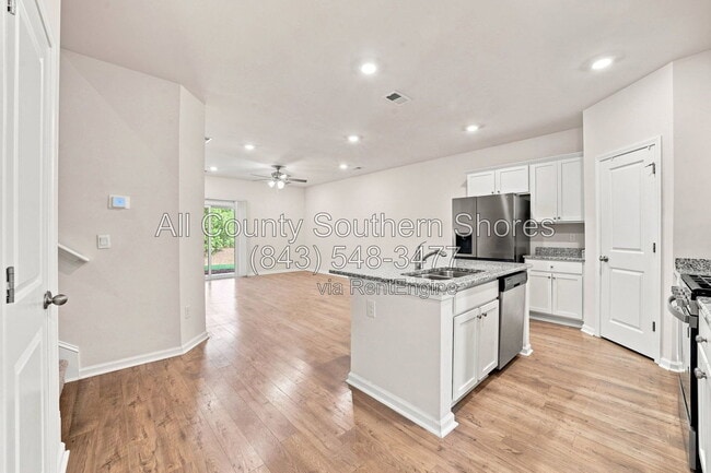 Building Photo - 3414 Bells Lk Cir