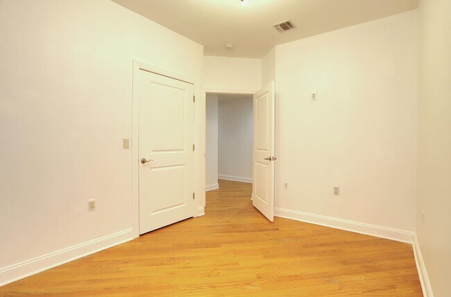 Building Photo - 4108 John F. Kennedy Blvd