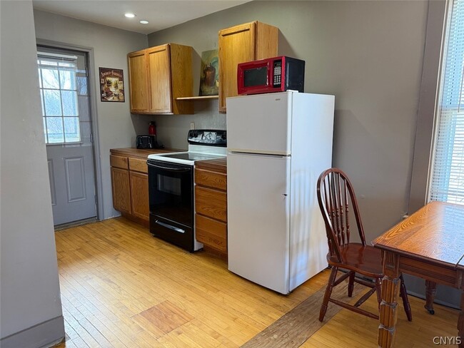 Building Photo - 1 S Jefferson St