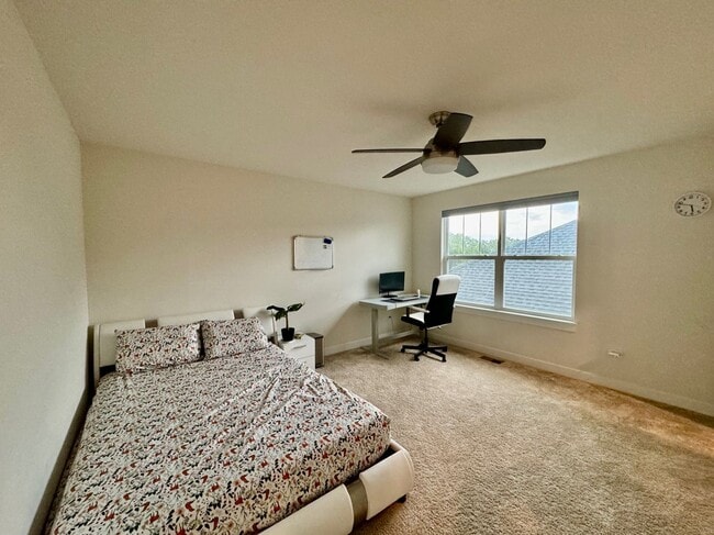 Building Photo - Newly Built 5-bedroom featuring luxe finishes and a spa-inspired master suite.