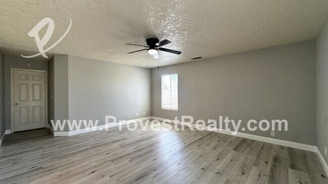 Building Photo - 13858 Rincon Rd