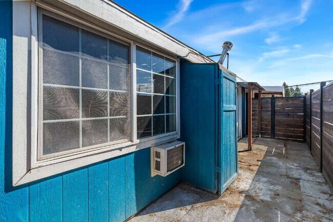 Building Photo - 1520 McAllister Ave