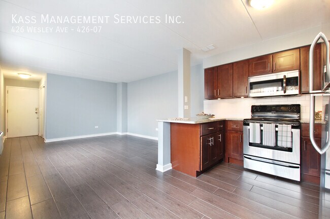 Building Photo - 426 Wesley Ave