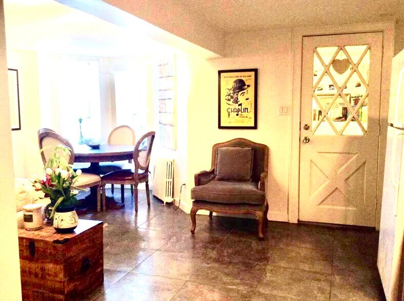 Open Concept Living Space - 957 Boulevard E