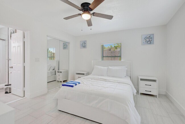 Building Photo - 3837 NE Melba Dr
