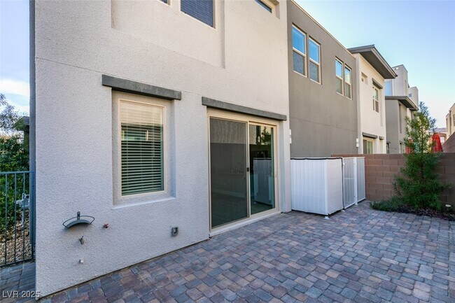 Building Photo - 11323 Gravitation Dr