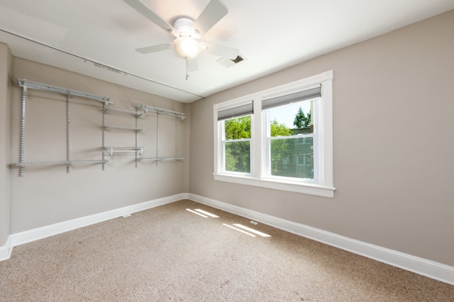Building Photo - 1139 3rd St NE