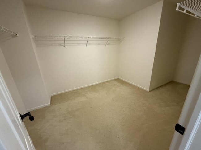 Building Photo - 14302 Holly Berry Cir