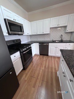 Building Photo - 25 Adams Ave