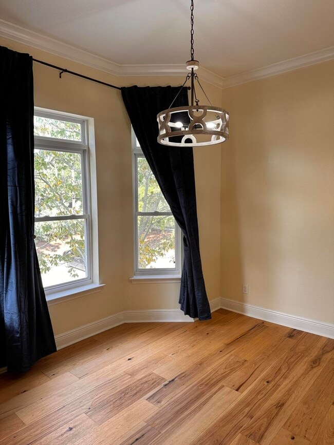 Building Photo - 56 Spires Ln