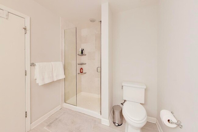 Building Photo - 1629 S Prairie Ave