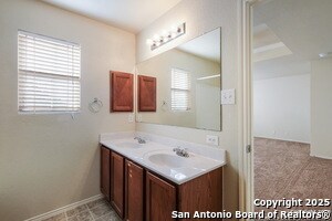 Building Photo - 8011 Willow Country