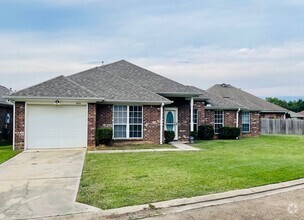 Building Photo - 3 bed, 2 bath Home for Rent in Pearl!