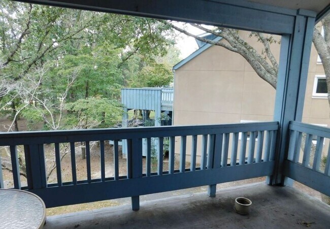 Building Photo - 1605 Harbourside Dr