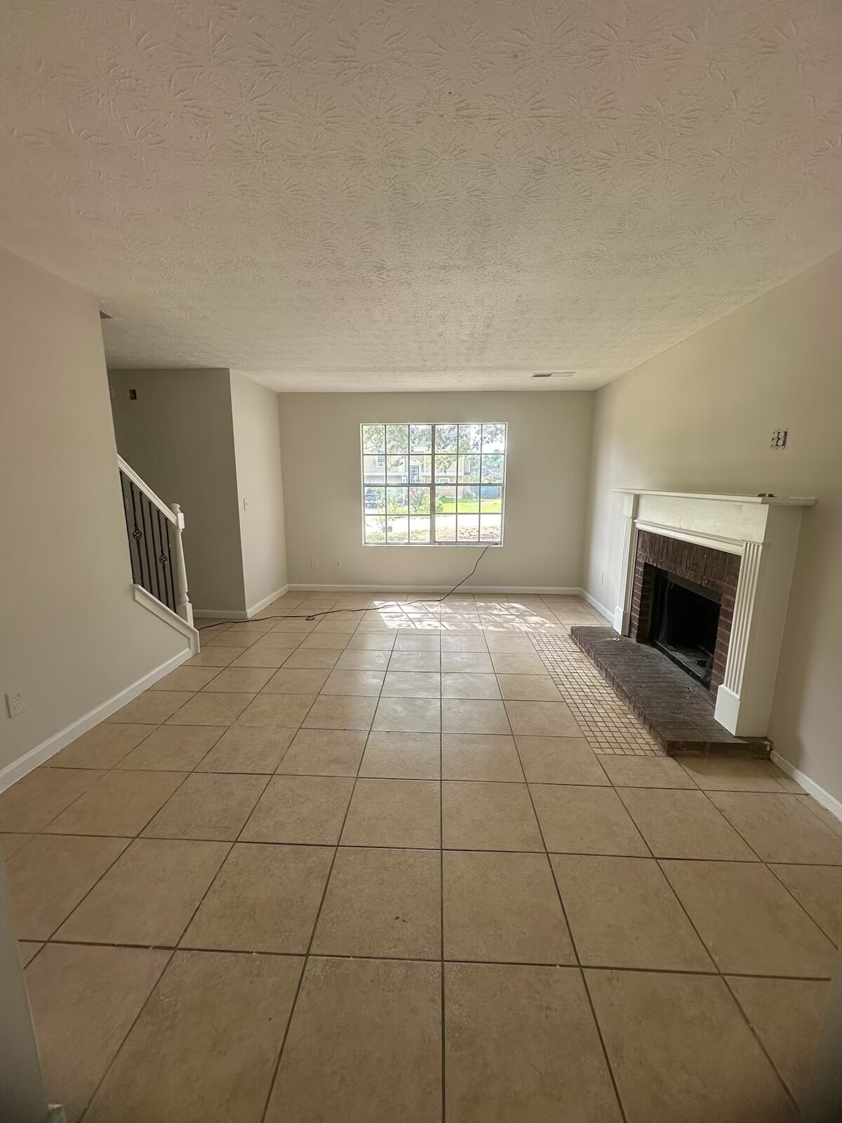 Building Photo - 1534 Shenta Oak Dr