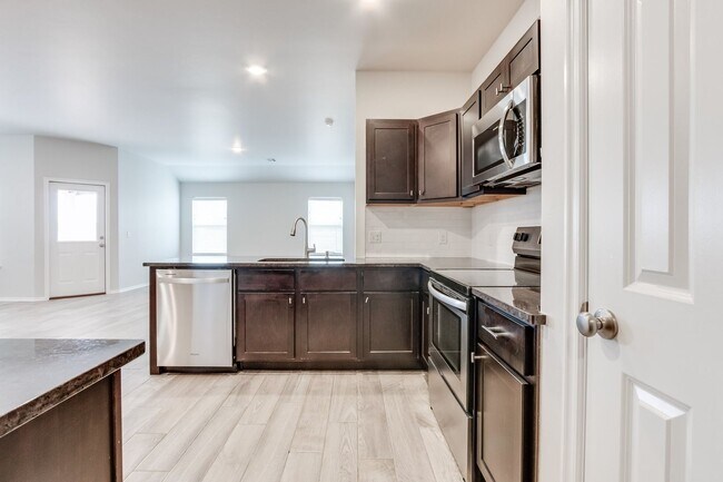 Building Photo - 3 Bed in Piedmont