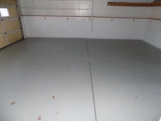 Building Photo - BCR 6012 Fleetwood-