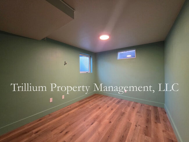 Building Photo - 7020 NE 17th Ave