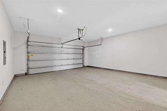 Building Photo - 1030 Bristleleaf Wy