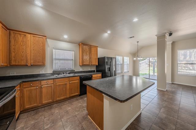 Building Photo - 5720 Hilton Head Dr