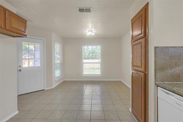Building Photo - 7409 Meadow Creek Dr