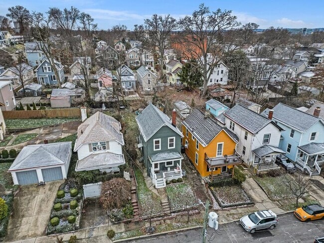 Building Photo - 3639 Columbus Ave