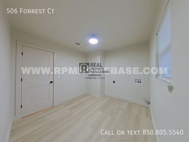 Building Photo - 506 Forrest Ct