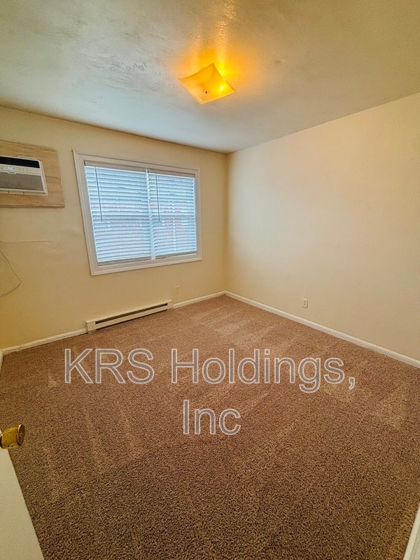 Building Photo - Willow Sands Apartments