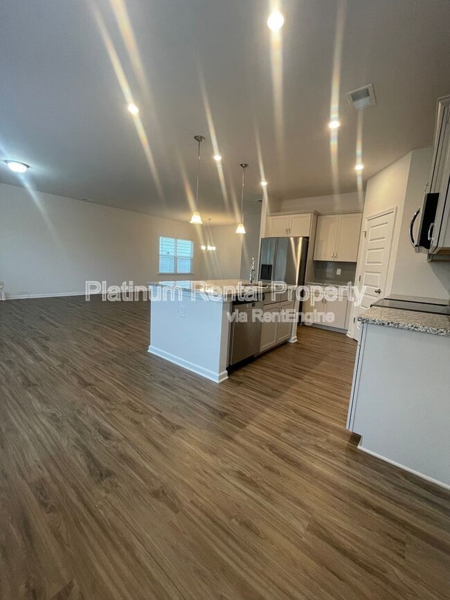 Building Photo - 350 Cranston Dr