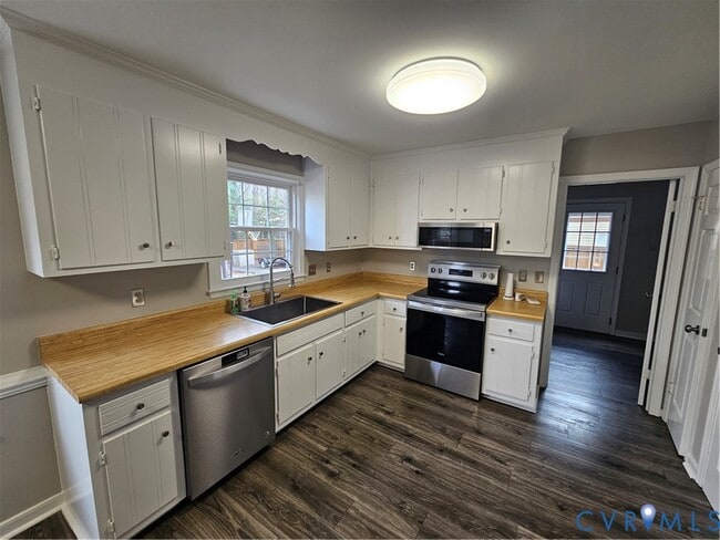 Building Photo - 517 Pleasanthill Dr