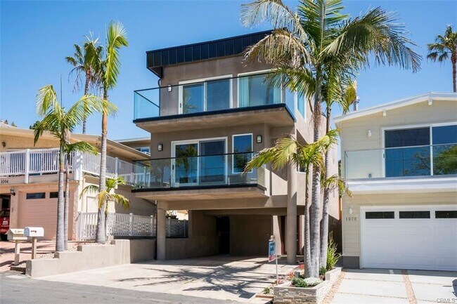 Building Photo - 1076 Miramar St