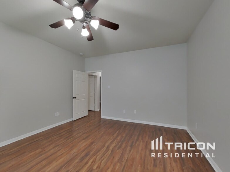 Building Photo - 12030 Green Bluff Ct
