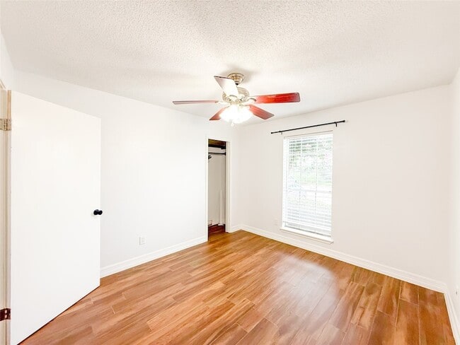 Building Photo - 2120 El Paseo St
