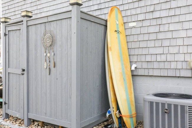 Building Photo - 32 Basin St