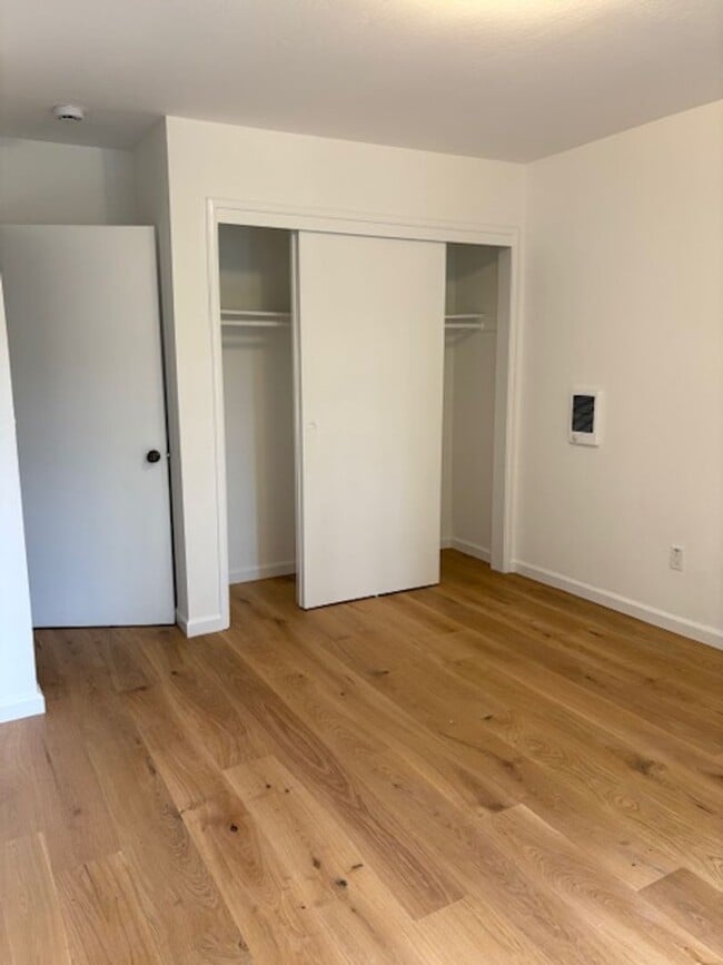 Building Photo - Beautiful Remodeled Berkeley 3 Bedroom Dup...