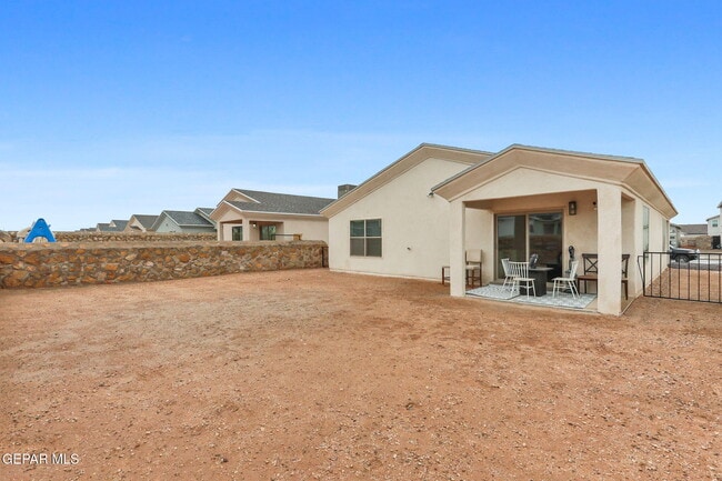 Building Photo - 15252 Apex Ct