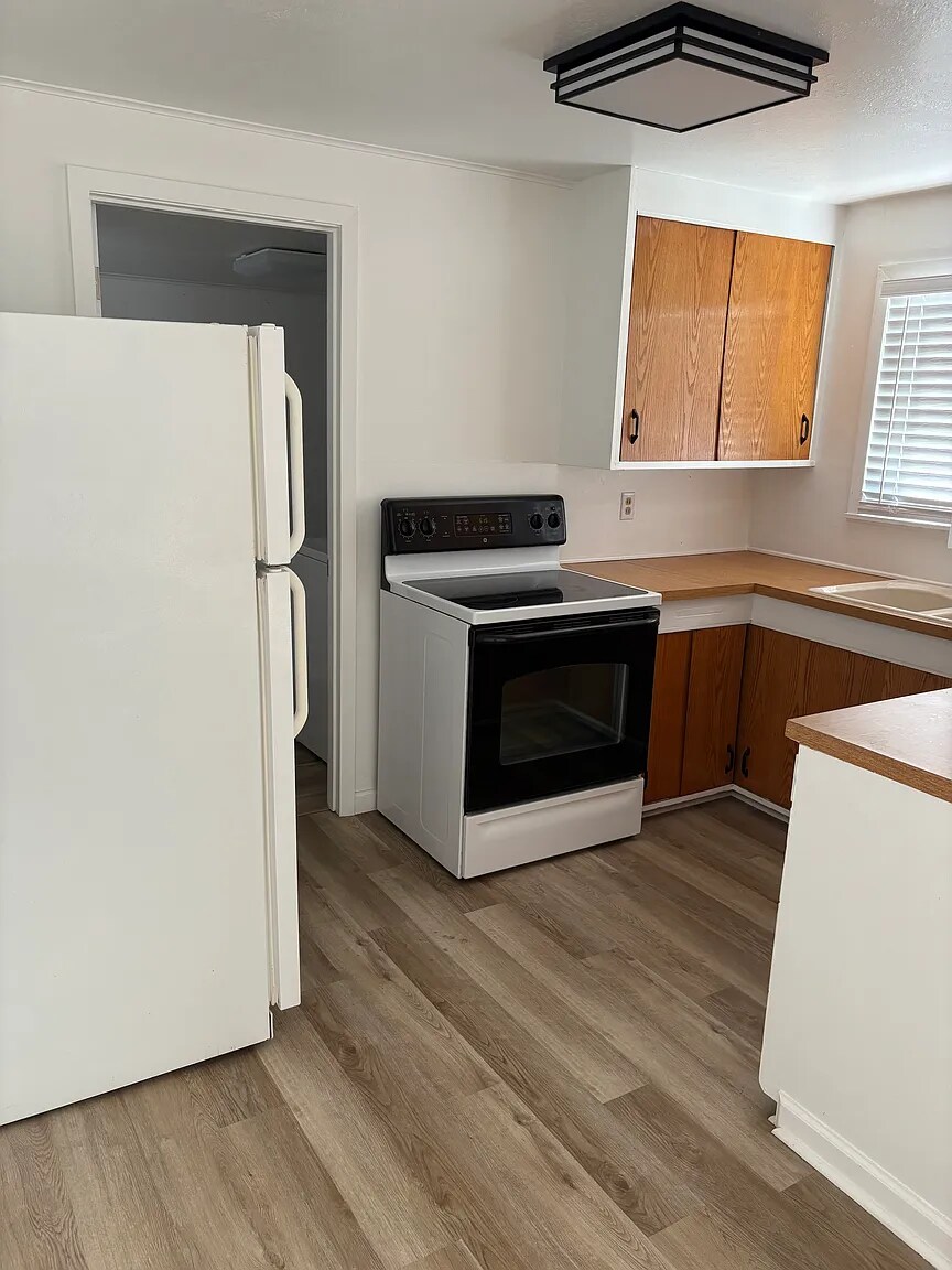 Kitchen 1 - 19418 Jacqueline St