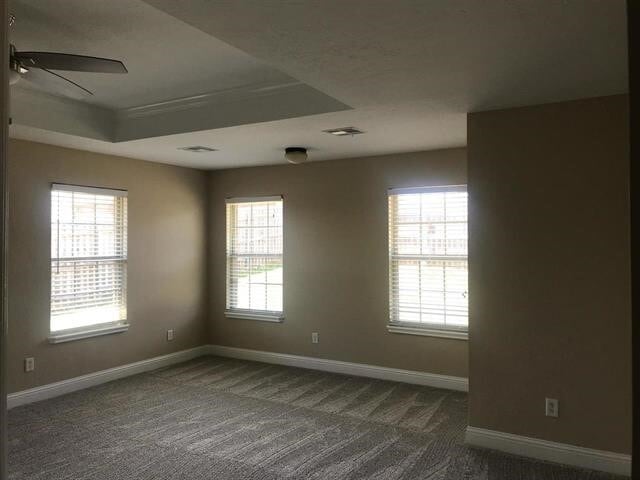 Building Photo - 23 NE Summerwood Dr
