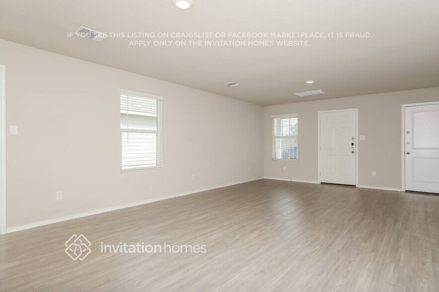 Building Photo - 5723 Fruchel Wy