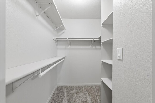 Building Photo - 3283 Dawnflower St