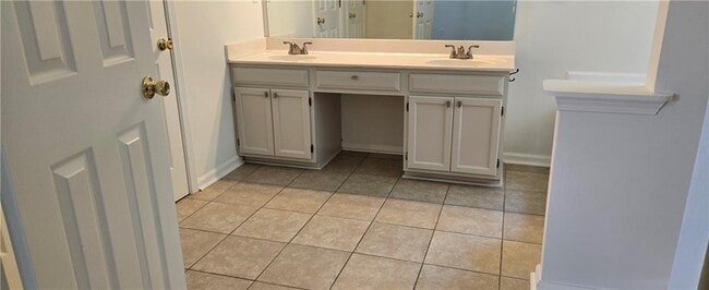 Building Photo - 4737 Cambridge Mews Ct