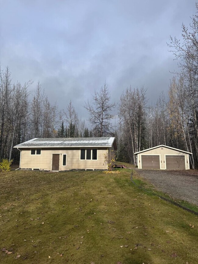 Building Photo - North Pole Home for Rent – 2BR, 1.5BA, Det...