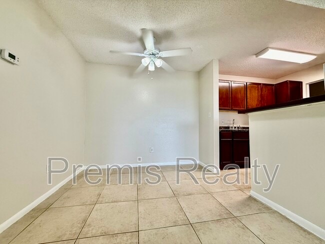 Building Photo - 455 Alt 19