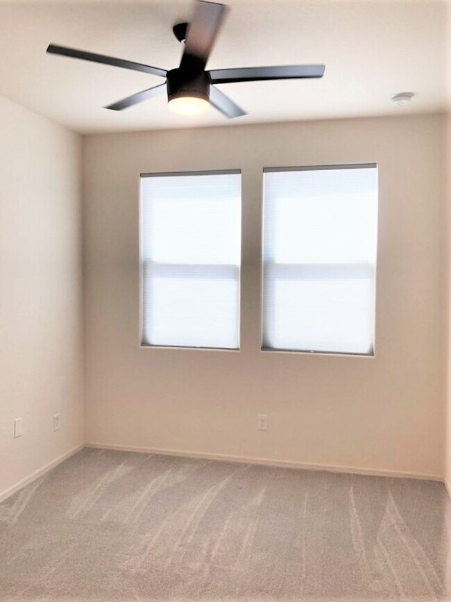 Building Photo - Coming Soon! Stunning 3 bed, 2 bath locate...