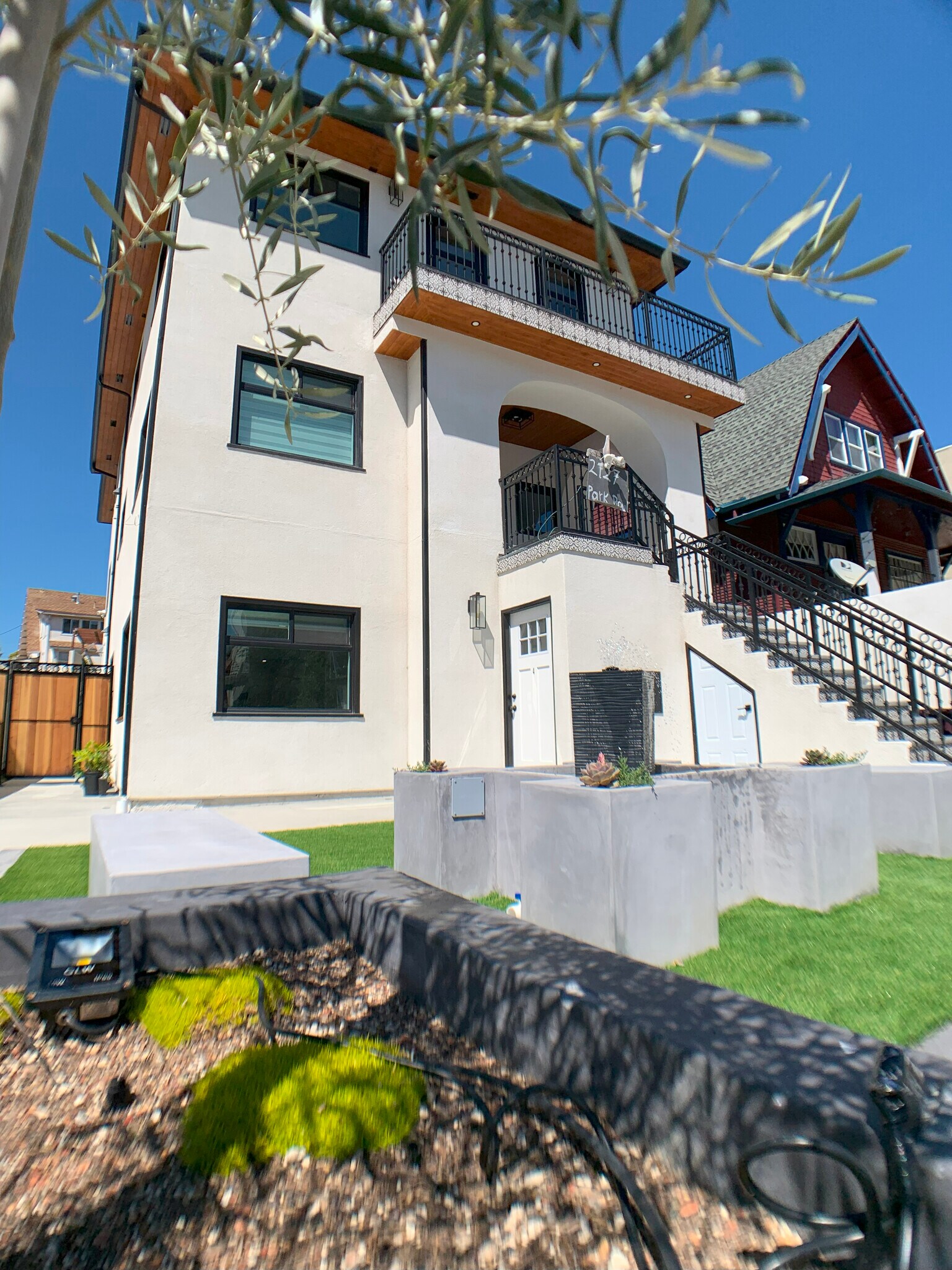 Building Photo - 2127 Park Blvd