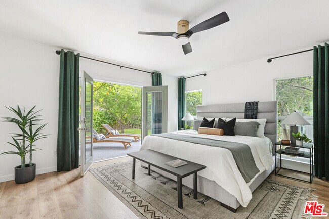 Building Photo - 2815 S Holt Ave