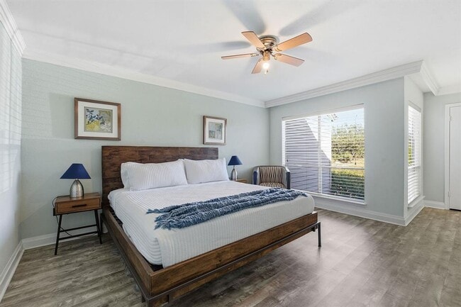 Building Photo - 112 World of Tennis Sq