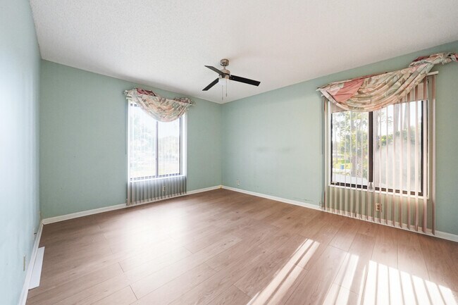 Building Photo - 801 Sky Pine Way