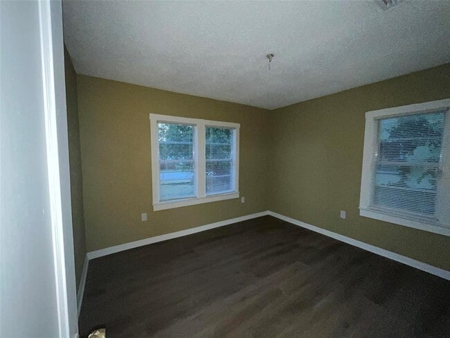 Building Photo - 2013 Oceanview Pl