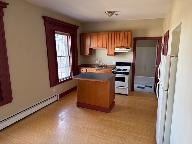 Building Photo - 50 Adams St